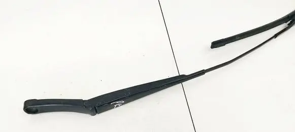 Front wiper blade arm