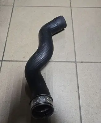 Volkswagen PASSAT B5.5 Intercooler hose/pipe 3B0145834C