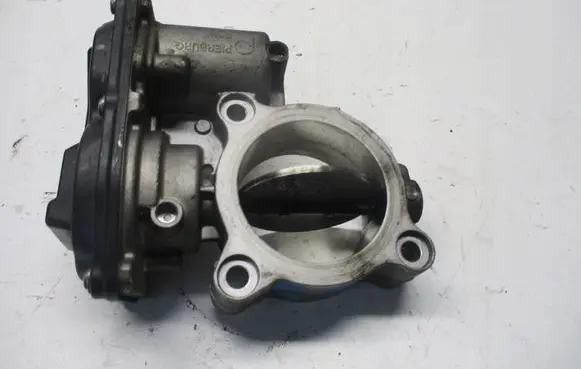 BMW X6 F16 Throttle body valve 7810752