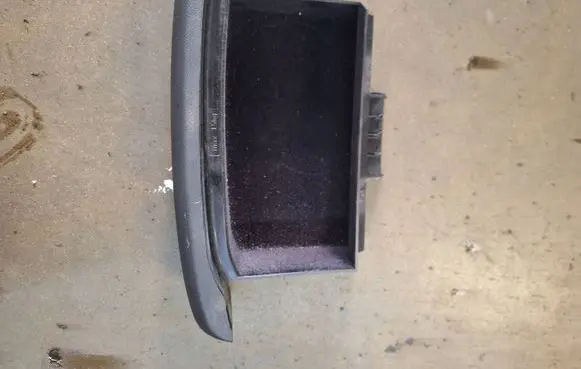 Volkswagen Touran I Glove box 1K0882601A 1K0882603