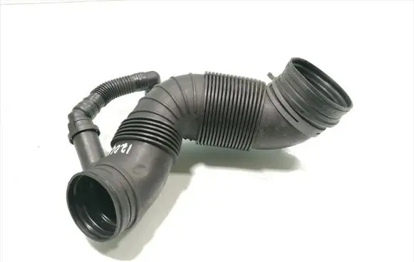 Audi A3 S3 8P Air intake hose/pipe 3C0129654