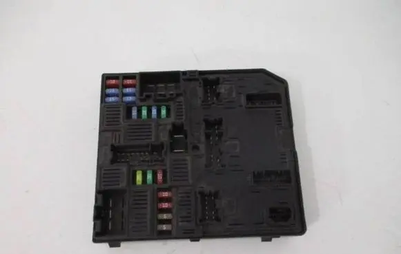 Renault Scenic IV - Grand scenic IV Fuse module 284B66727R