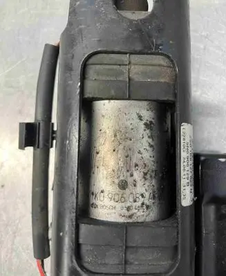 Audi A3 S3 8L Fuel injection high pressure pump 5N0906129B