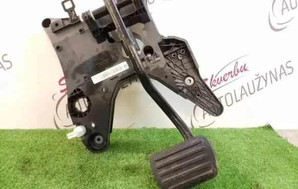 Porsche Cayenne (92A) Brake pedal 7P0723031AL 7P0723117D 0008443