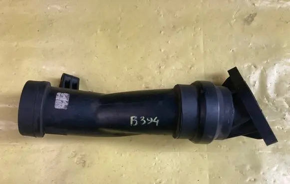 Mercedes-Benz B W245 Oil fill pipe A2660100464 11057A 10773A