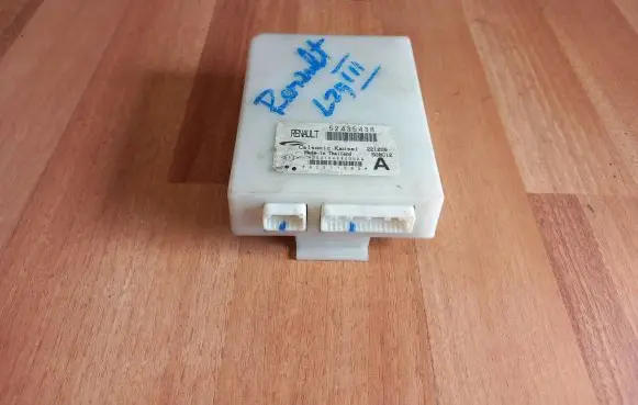 Renault Laguna III Climate control unit 52435438 S08C12 A05010A8400009