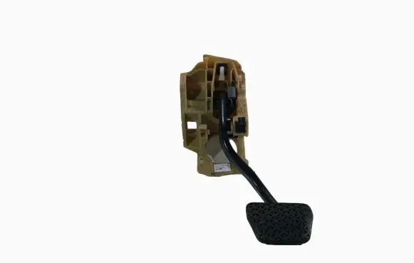 BMW 5 E60 E61 Brake pedal 6759947