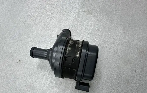 Volvo XC90 Electric auxiliary coolant/water pump 31193259