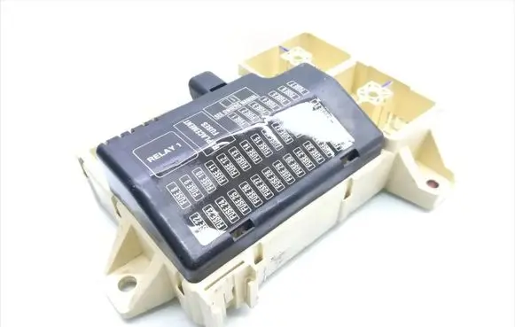 Jaguar S-Type Fuse module 0520031
