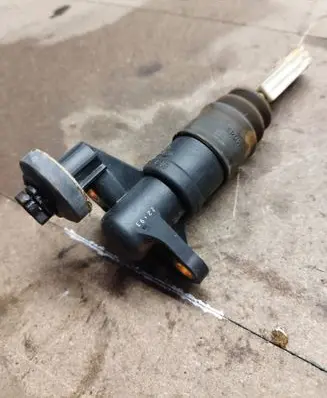 Audi A4 S4 B5 8D Clutch master cylinder 8E1721401