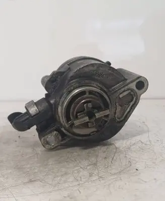 Peugeot 308 Vacuum pump D1563A 1103T