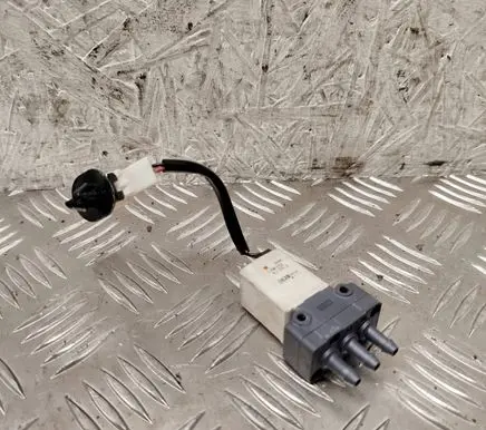 Nissan Qashqai Vacuum valve LVMK202