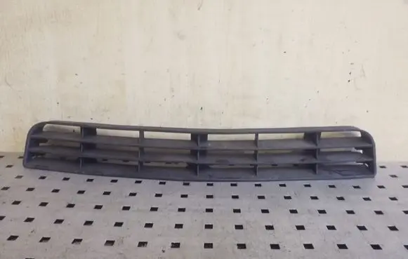 Audi A6 S6 C4 4A Front bumper lower grill 4A0807683