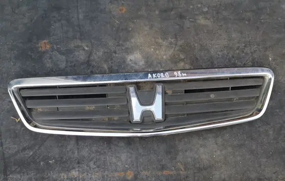 Honda Accord Front bumper upper radiator grill
