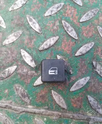 BMW 5 E39 Electric window control switch 8360828