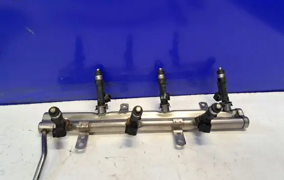 Jeep Wrangler Fuel injectors set 04861666AA