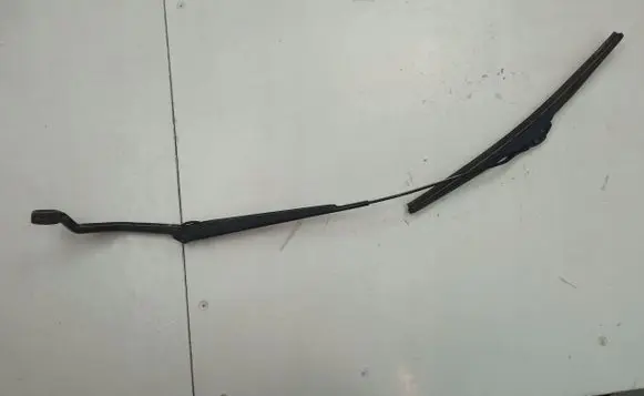 Nissan Almera N16 Front wiper blade arm 28886