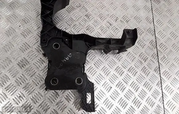 Renault Scenic RX Headlight/headlamp mounting bracket 8200137496