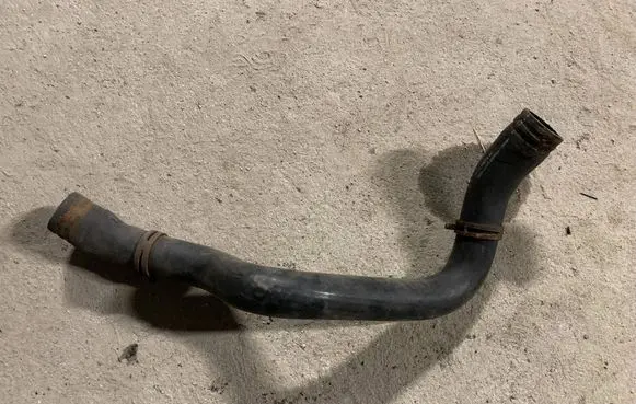 Ford Transit Engine coolant pipe/hose 6C118B274BC