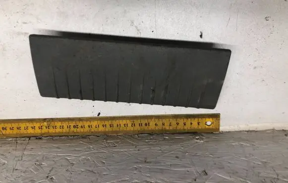 Jeep Grand Cherokee (WK) Rear sill trim cover 5JX64TRMAB CAW1