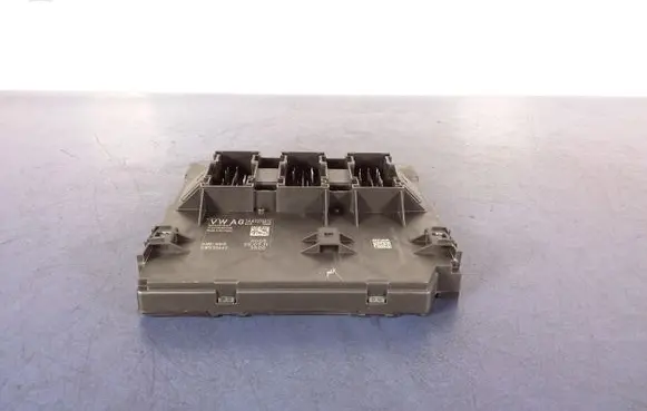 Volkswagen PASSAT B7 Comfort/convenience module 3AA937087E