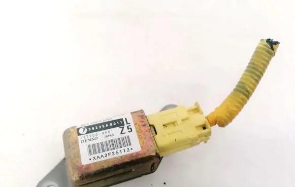 Subaru Legacy Airbag deployment crash/impact sensor 98235AG011 187900-0681