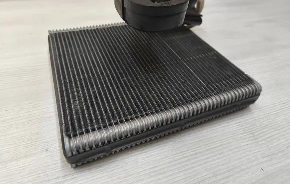 Air conditioning (A/C) radiator (interior)