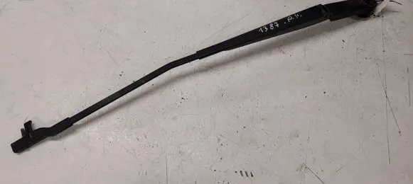 Citroen C4 I Picasso Front wiper blade arm 9684103580