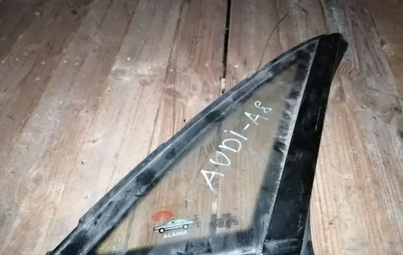 Audi A8 S8 D2 4D Rear side window