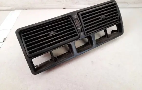 Volkswagen Golf IV Dash center air vent grill 1j0819728c 1j0819736c