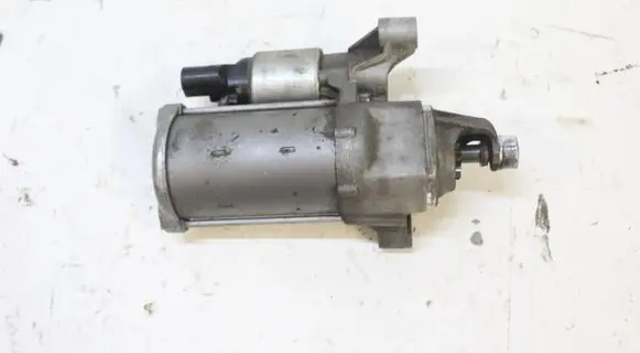 Audi A5 Starter motor 04L911021B