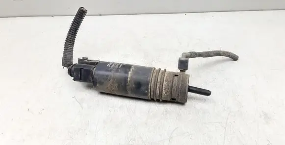 Volvo XC70 Headlight washer spray nozzle 30655138