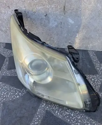 Toyota Avensis T270 Headlight/headlamp H279HRAE 270109 1267802A