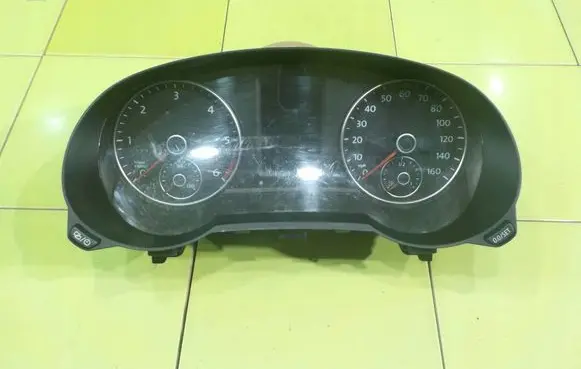 Seat Alhambra (Mk2) Speedometer (instrument cluster) A2C81397500