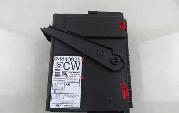 Opel Combo C Central body control module 5WK48713 24410825