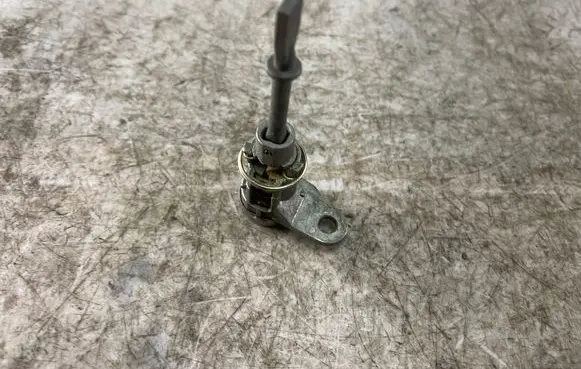Mitsubishi Grandis Front door lock (next to the handle) 