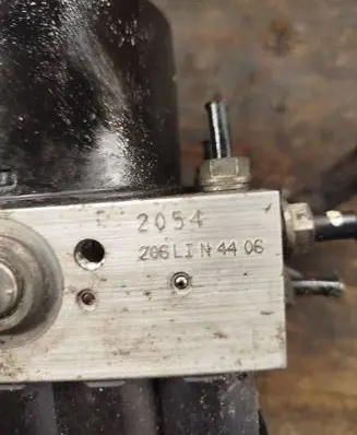 Skoda Octavia Mk2 (1Z) ABS Pump 1K0614517AC 00004427G2 10096003623