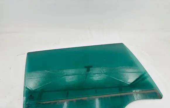 Skoda Superb B8 (3V) Rear door window glass 3V9845206A