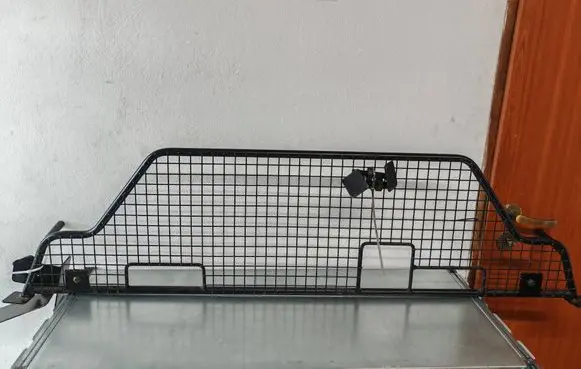 Subaru Impreza II Trunk grilles 