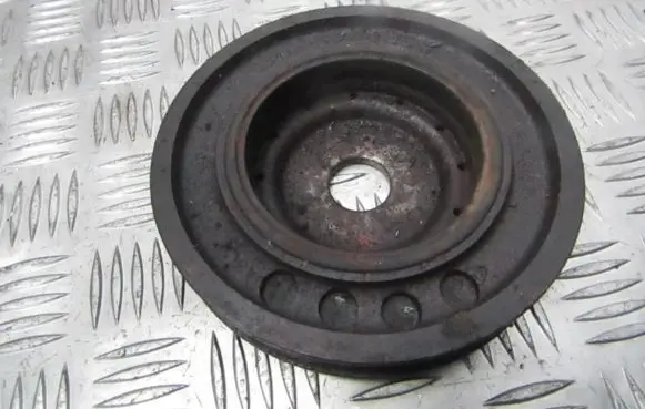 Renault Megane II Crankshaft pulley