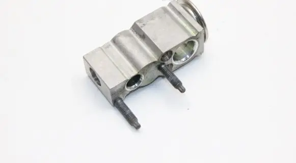 Citroen DS3 Air conditioning (A/C) expansion valve KG023001