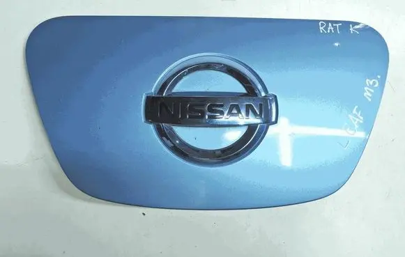 Nissan Leaf I (ZE0) Electric car charge socket cover 