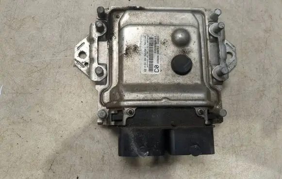 Suzuki Alto Engine control unit/module 0261S04260 3392068K03 33920M68K03