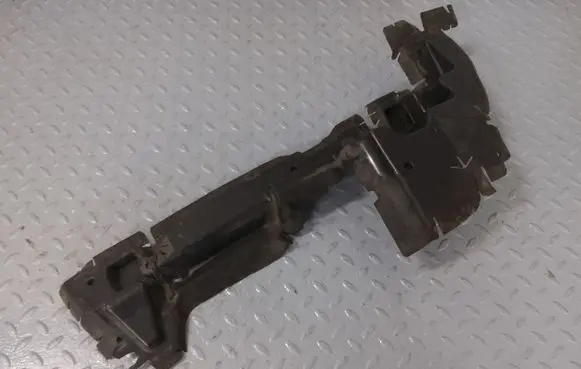 Citroen Jumpy Intercooler air guide/duct channel 9812134080