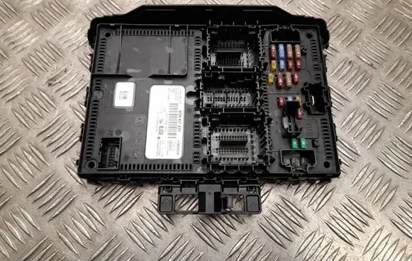 Ford Kuga III Comfort/convenience module LU5T15604BJGE