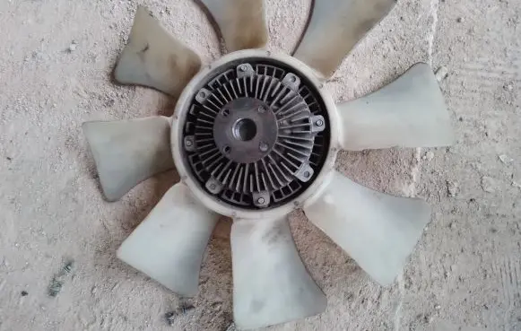 KIA Sorento Viscous fan clutch 