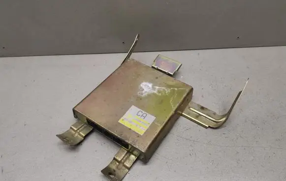 Nissan Sunny Engine control unit/module 2260462C01