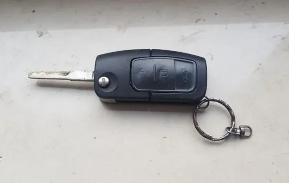 Ford Mondeo MK IV Ignition key/card 