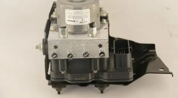 Nissan X-Trail T32 ABS Pump 476607FY3A
