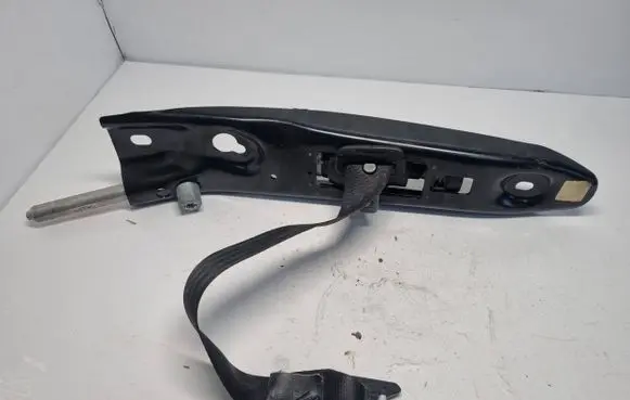 Volvo XC90 Front seatbelt 31332084